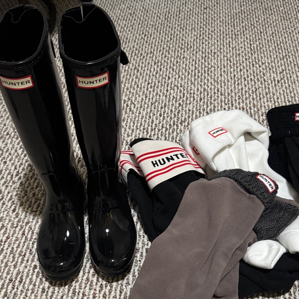 Hunter Glossy Black Women’s Rain Boots